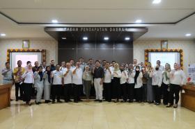 "Tingkatkan Pelayanan SamsatYang Prima”, Bapenda Lampung Lakukan Pelatihan Public Speaking Bagi Petugas Samsat